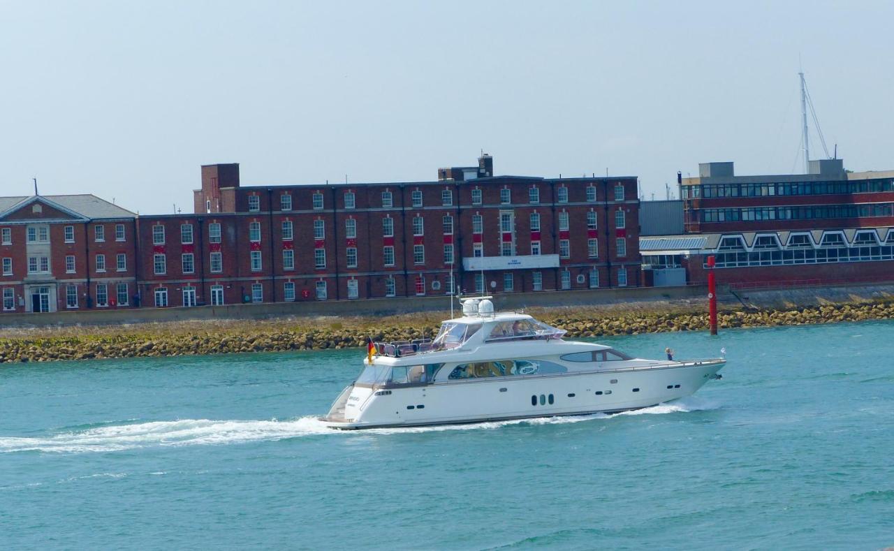 St Georges Balcony Suite With Parking Portsmouth Luaran gambar